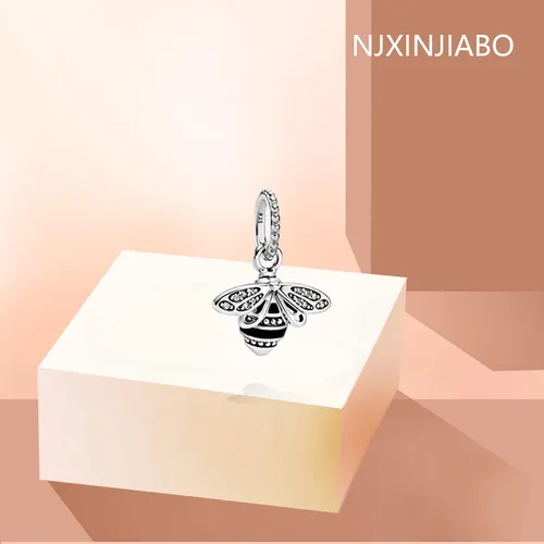 Vista 2 de NJXINJIABO Abalorio de plata de ley 925 para pulseras y collares, lindos animales, cerdo, mariposa, gusano brillante, flor, colgante, joyería