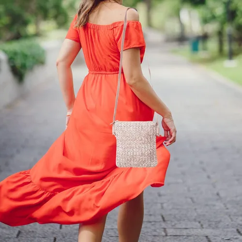 Vista 5 de Beurlike Monederos de paja para mujer, cartera de muñeca de playa, pequeña bolsa cruzada para niñas