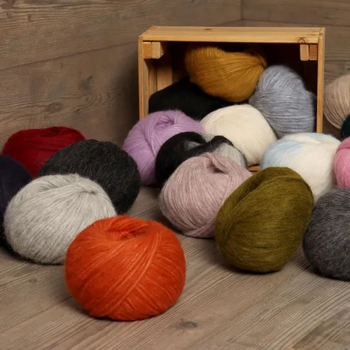 Vista 7 de Pullu - Juego de 3 madejas de hilo de lana de alpaca bebé y merino (150 gramos) de peso worsted - Procedencia directa de Perú - Celestialmente suave