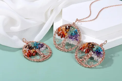 Vista 2 de Top Plaza Collar de cristal curativo de 7 chakras, árbol de la vida, envuelto en alambre, collar con colgante de piedra reiki, joyería de cuarzo