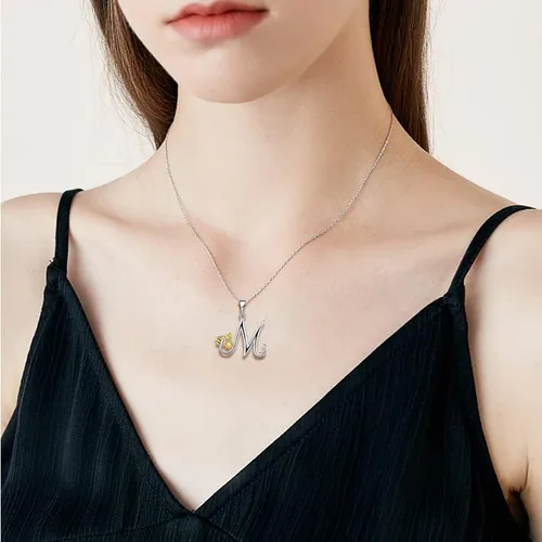 Vista 4 de FJ Colgante de plata de ley 925 con letras del alfabeto iniciales de la A a la Z collar de abeja y miel el mejor regalo para mujeres y hombres