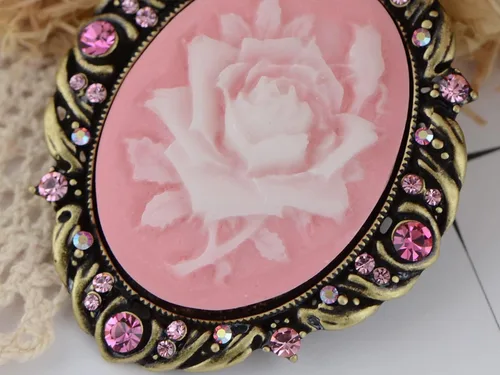 Vista 4 de Alilang Broche de camafeo de flores de cristal rosa y rosa de inspiración vintage