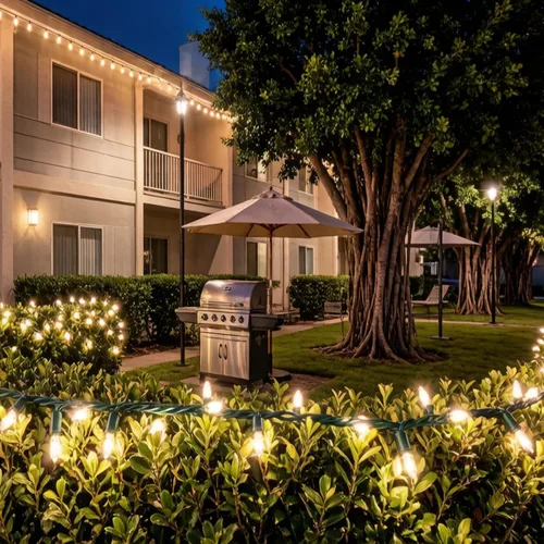 Vista 3 de Guirnalda de 100 Luces LED Blanco Cálido de Cable Verde para Navidad, con Certificación UL y Cadena de Iluminación Decorativa Comercial de 35 Pies
