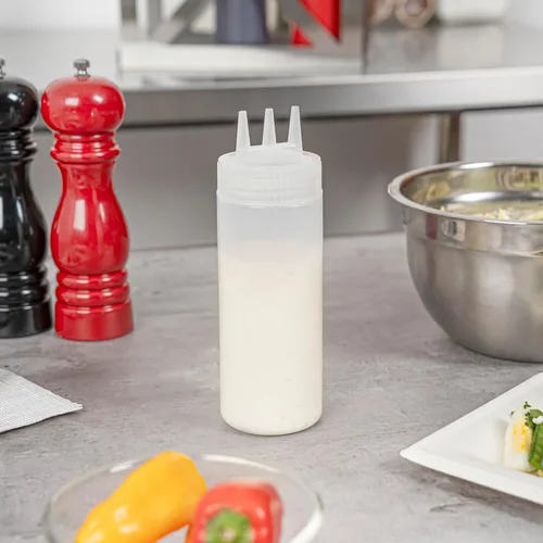 Vista 6 de Paquete de 6 botellas de plástico para apretar, transparentes, 12 onzas, punta de triple dispersión, 2.25 x 2.25 x 6.75 pulgadas por Restaurantware