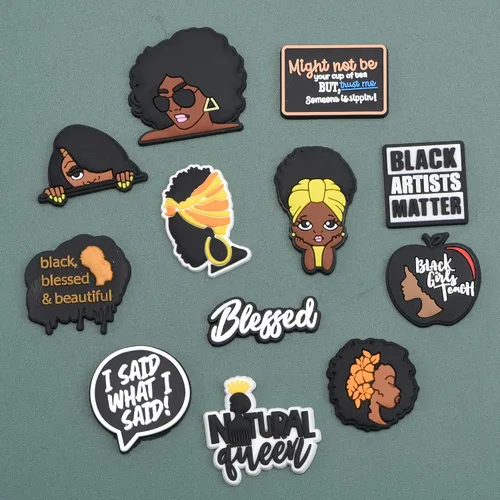 Vista 6 de UNN Dijes de zapatos negros para decoración de zuecos, para niños, niñas, adultos, mujeres, regalos de cumpleaños, suministros de fiesta