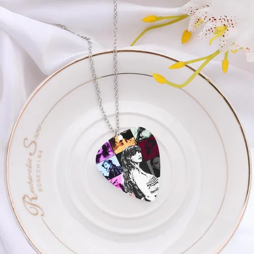 Vista 2 de ItsStarred Eras Tour Guitar Pick Swifties Collar con colgante inspirado en el álbum TS para fanáticos de la música, regalo mercancía