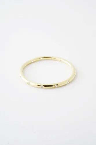 Vista 2 de Honeycat Anillo de cristal punteado en oro, oro rosa o plata Joyería minimalista y delicada