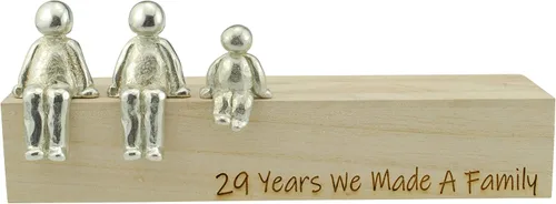 Vista 2 de Idea del 29 aniversario – 29 años que hicimos un adorno de metal familiar – Elige tu combinación familiar (1 niño)