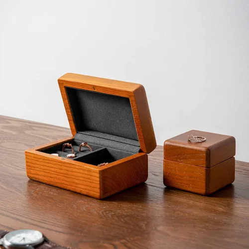 Vista 4 de Woodten Caja de anillo de boda de madera maciza Caja de anillo doble de madera cuadrada para propuesta