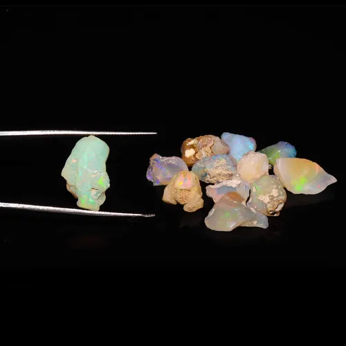 Vista 5 de Piedra natural de ópalo etíope crudo, cristal áspero piedra natal de octubre para hacer joyas, suministros de cristal para bricolaje, piedras