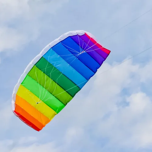 Vista 3 de In the Breeze. Cometa para deporte aéreo., Arcoiris (Rainbow) equipo de juego de césped