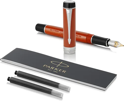 Vista 9 de Pluma estilográfica Parker Prestige, cincelada, de rutenio, fina (1931333), Negro/Dorado (Classic Black with Gold Trim) M