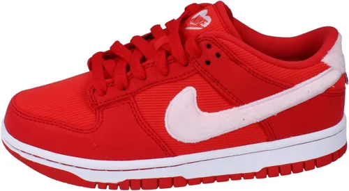 Vista 237 de Nike Kid's Dunk Low Sneaker