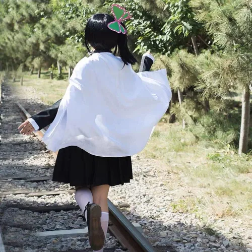 Vista 4 de Kanao Tsuyuri - Disfraz de capa para Halloween, uniforme de fiesta de Halloween, vestido de capa para mujer