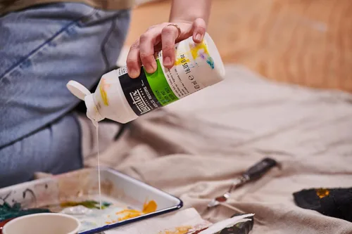 Vista 4 de Diluyente líquido Liquitex profesional en spray para humidificar en paletas, Blanco, 4 onza