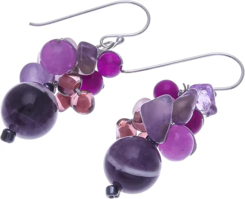 Vista 2 de NOVICA Aretes colgantes artesanales hechos a mano con cuentas de amatista de cuarzo púrpura de Tailandia, plata de ley 925 con piedra natal ultra