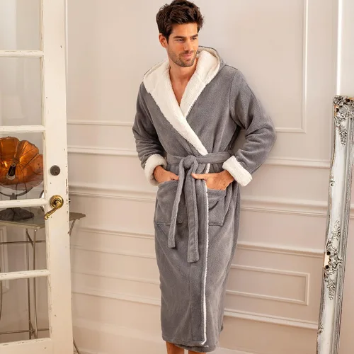 Vista 4 de Alexander Del Rossa . Albornoz de forro polar con capucha para hombre