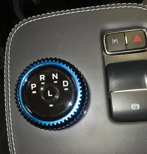 Vista 4 de iJDMTOY Cubierta de aluminio para consola central de cambio automático, giratorio/selector de engranajes, compatible con Ford Mustang Mach-E 2021