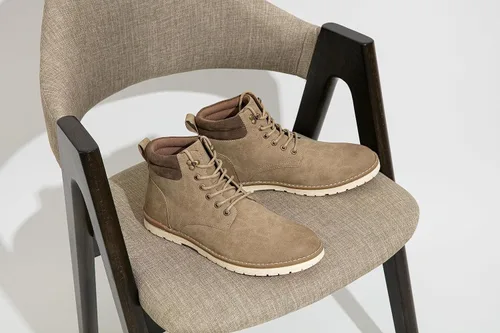 Vista 2 de Vostey Botas de senderismo impermeables para hombre, botas chukka casuales para hombres