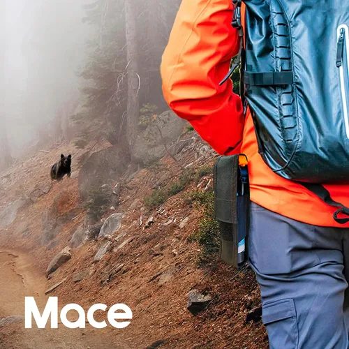 Vista 2 de Mace Brand Bear - Funda de spray diseñada para adaptarse al spray de pimienta mace Bear, incluye cierre de velcro y trabillas para cinturón
