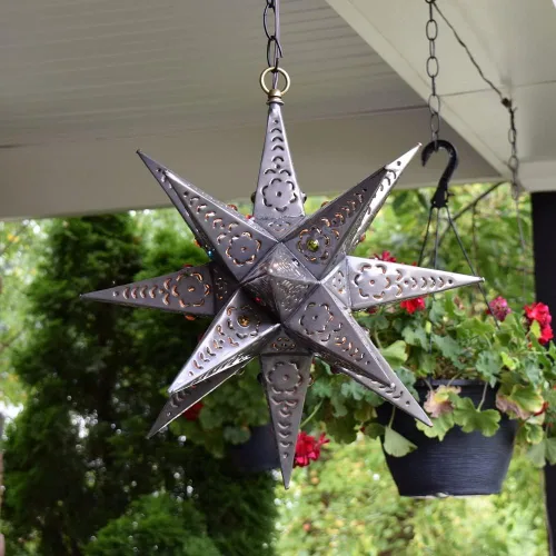 Vista 6 de Hometown Evolution, Inc. Luz colgante de estrella de hojalata morava de 16 pulgadas, corte de flores con canicas