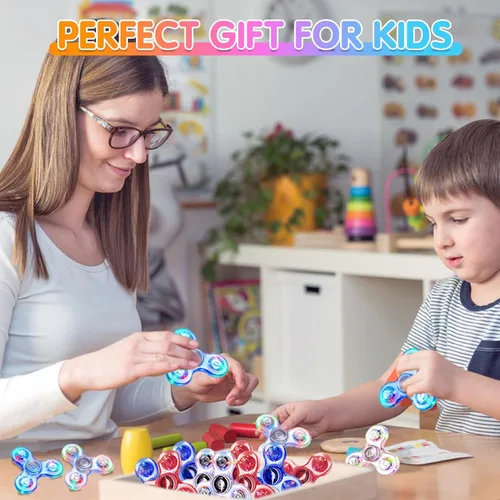 Vista 7 de Gigilli Fidget Spinners para Niños Paquete de 2, Juguetes Fidget Sensoriales con Luz para Adultos Niño 4-8-12, Brillan en la Oscuridad Juguetes TDAH