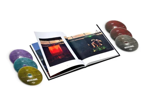 Vista 2 de Central Tour Le Collector - Limited with 276-page Photobook