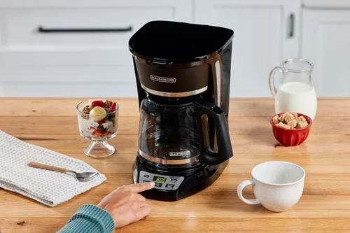 Vista 9 de BLACK+DECKER Cafetera programable de 12 tazas*, color negro