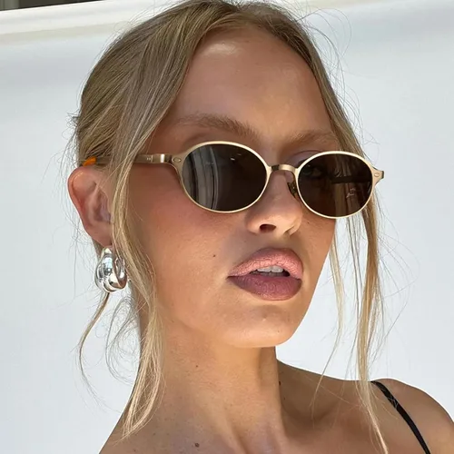 Vista 2 de Lentes de sol ovalados de moda para mujer, marco dorado pequeño, diseño de moda, con protección UV400