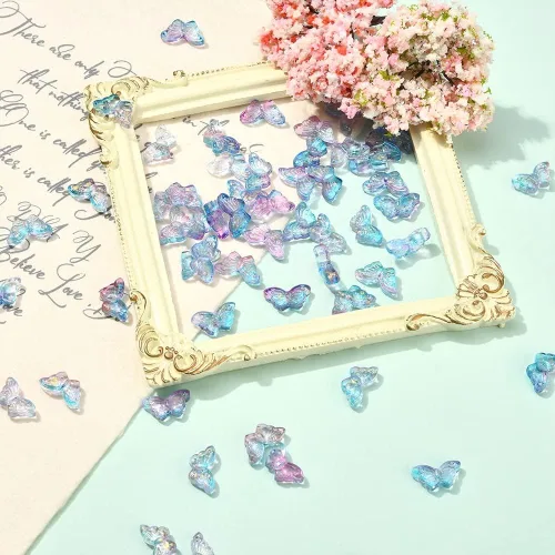 Vista 4 de Ipotkitt 100 cuentas de vidrio con forma de mariposa para bricolaje, collares, pulseras, fabricación de joyas y accesorios de decoración del hogar
