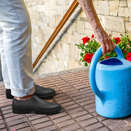 Vista 2 de DKSUKO Zapatos de jardín impermeables para hombre, botas de lluvia para hombre, zuecos de jardín para exteriores con suela antideslizante