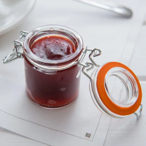 Vista 3 de Restaurantware Tarro Mason con tapa con abrazadera - Tarros Mason con tapa de gatillo - Almacena líquidos o productos secos Sirve postres, bebidas