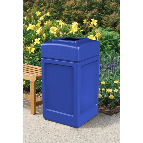 Vista 3 de Commercial Zone Products 732104 Contenedor de basura cuadrado, azul, de 42 galones y 732101 con tapa abierta, para interiores y exteriores