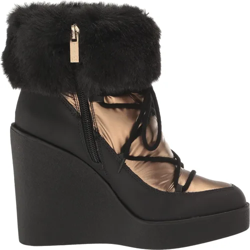 Vista 6 de Jessica Simpson Botines Myina de piel de cuña para mujer