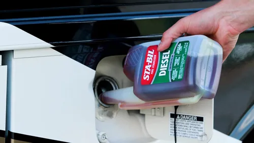 Vista 6 de STA-BIL Estabilizador de combustible diesel, 32 oz Trata 320 galones. Mantiene el combustible diésel fresco hasta 12 meses y ayuda a prevenir