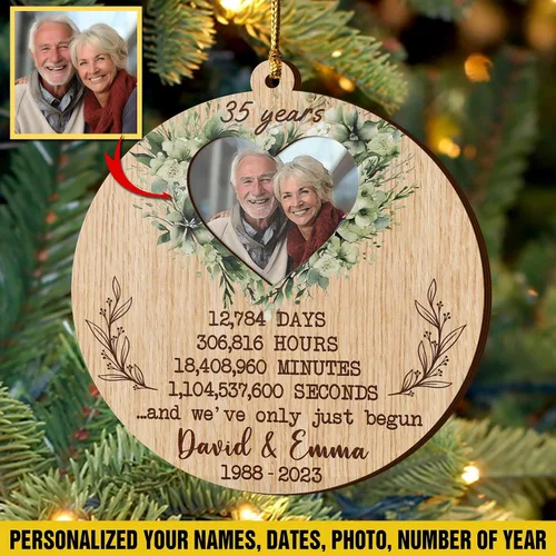 Vista 3 de V VIBEPY Adornos personalizados para parejas, adorno de aniversario 2023, 3.5 pulgadas, adornos de 3 capas, decoraciones de 35 aniversario