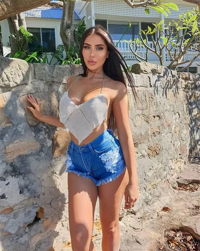 Vista 3 de Women Sexy Shiny Rhinestone Tank Top Deep V Neck Halter Metal Body Chain Crop Top Shirt for Night Club Party Rave Outfit