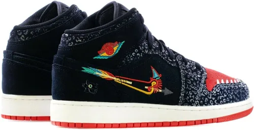 Vista 4 de Zapatos de baloncesto Nike Air Jordan 1 Mid para hombre