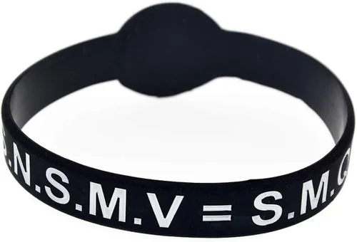 Vista 2 de Jude Jewelers Pulsera de Exorcismo Saint-Benedict de Silicona Jesús Christian Amulet Demon Protection Ghost Hunter CSBP