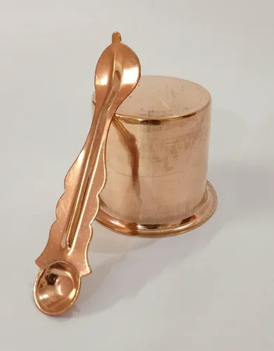 Vista 3 de Panch Patra Pooja Lota - Juego de charnamrito de cobre, Achmani, hecho a mano de cobre puro para Pooja Propósito en casa, oficina, templo y en todos
