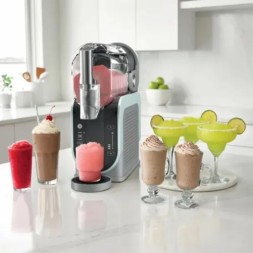 Vista 8 de SLUSHi con tecnología RapidChill, fabricante profesional de bebidas congeladas con jarra de 96 onzas, 5 programas Auto-iQ y boquilla