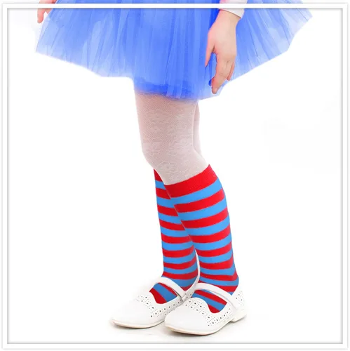 Vista 6 de Giegxin 6 pares de calcetines de Halloween a rayas coloridas para niños, calcetines de neón hasta la rodilla, calcetines de bastón de caramelo
