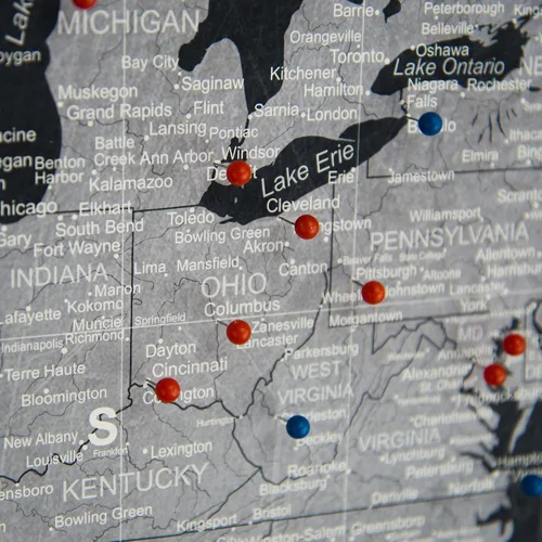Vista 5 de Tablero de mapa de Estados Unidos con pasadores para marcar viajes de Estados Unidos, hecho a mano en Ohio, EE. UU., Diseño: pizarra moderna
