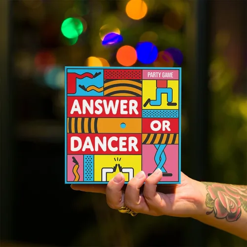 Vista 4 de Hygge Games - Respuesta o bailarín Trivia Dance-Off Family Fun Party Game para mayores de 14 años
