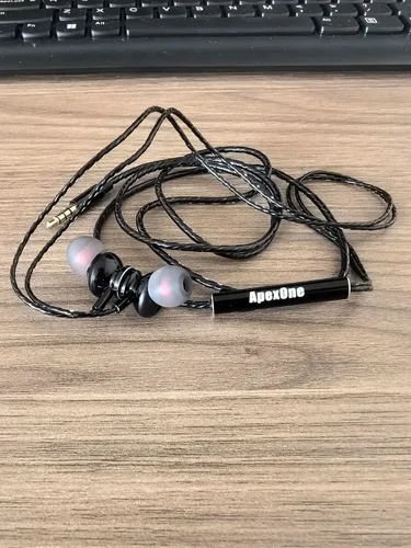 Vista 6 de ApexOne Auriculares intraurales de metal con cable con micrófono, control de volumen y funda de bolsillo, auriculares estéreo con aislamiento