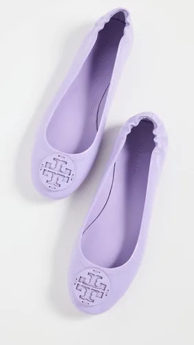 Vista 4 de Tory Burch Zapatos planos de ballet de viaje de Minnie con logotipo de cuero para mujer