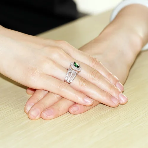 Vista 5 de Uloveido Anillo de cóctel grande con halo de imitación de esmeralda con cristal verde para mujer, fiesta, aniversario, RJ213, Cristal Metal