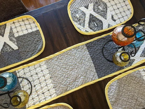 Vista 8 de Handcrafted in the USA, Set of 6 Patchwork Quilted Placemats: 100% Cotton Embodying Farmhouse Elegance in Artisan's Harmony of Grey Shades and Yellow