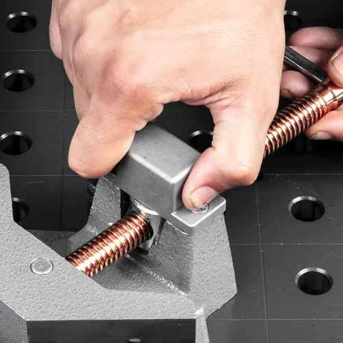 Vista 6 de Strong Hand Tools, Hierro fundido resistente, abrazadera de ángulo recto de 90 grados, abrazadera de esquina, mandíbula oscilante ajustable
