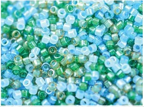 Vista 4 de Miyuki Delica Seed Bead - Mezcla 10/0 para hacer joyas, cuentas de semillas de vidrio japonesas, 0.7 oz (10 g)